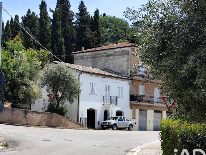 Casa con 6 locali in vendita in Via VENTIQUATTRO MAGGIO, Centro, Montalto delle Marche