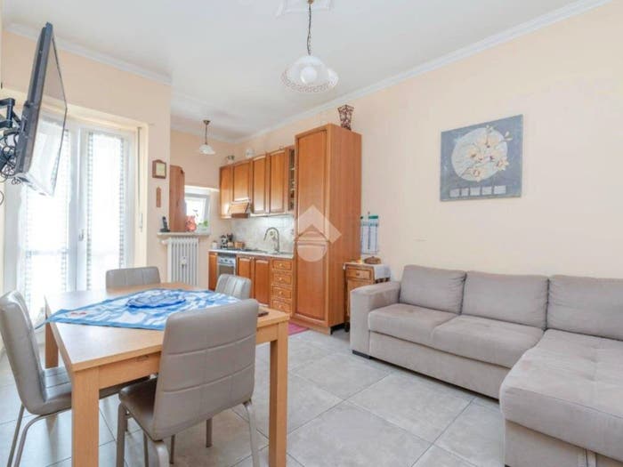 Appartamento trilocale in vendita in Via Bardonecchia, Pozzo Strada, Torino