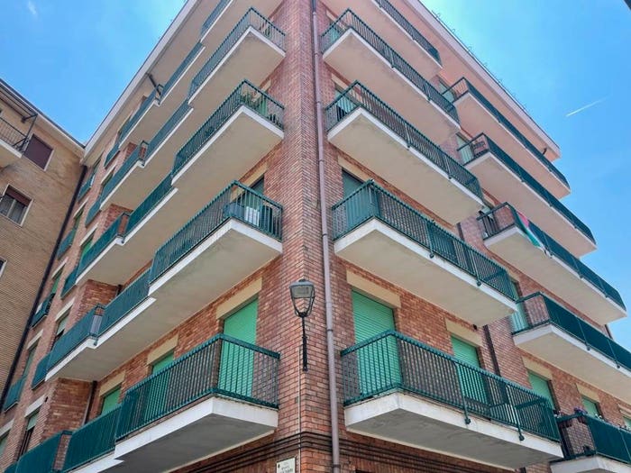 Appartamento con 6 locali in vendita in Via Dante Alighieri, Cortemilia