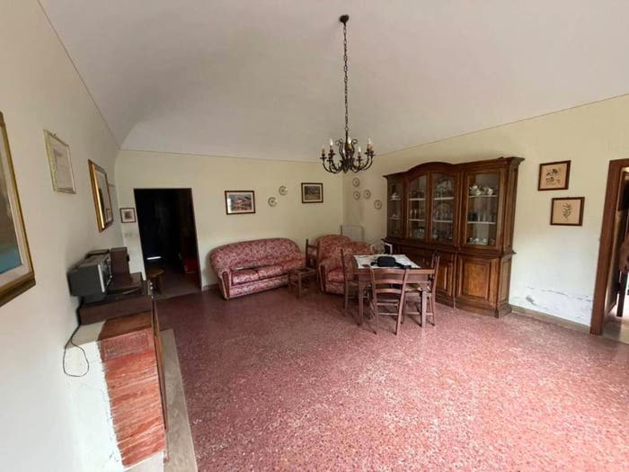 Appartamento quadrilocale in vendita in Titignano Visignano, Cascina