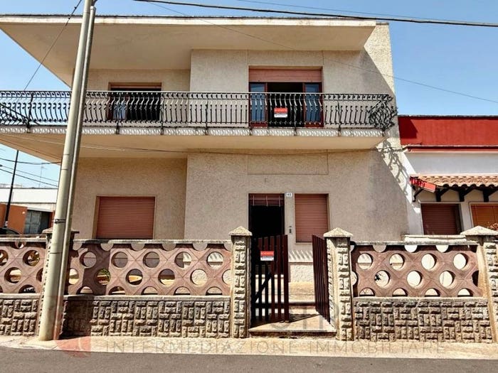 Casa con 6 locali in vendita in Via Lecce, Specchiagallone, Minervino di Lecce