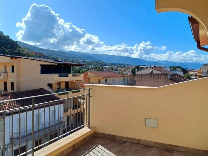 Casa trilocale in vendita in Via Consolare Antica, Centro, Capo d'Orlando