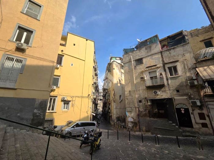 Appartamento monolocale in vendita in Vico Rosario a Portamedina, Monte Santo, Napoli