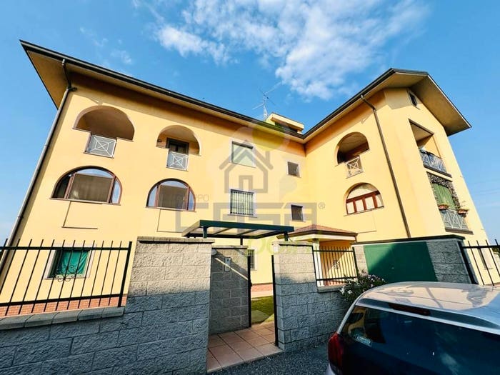 Appartamento trilocale in vendita in via alcide de gasperi b, Valera Fratta