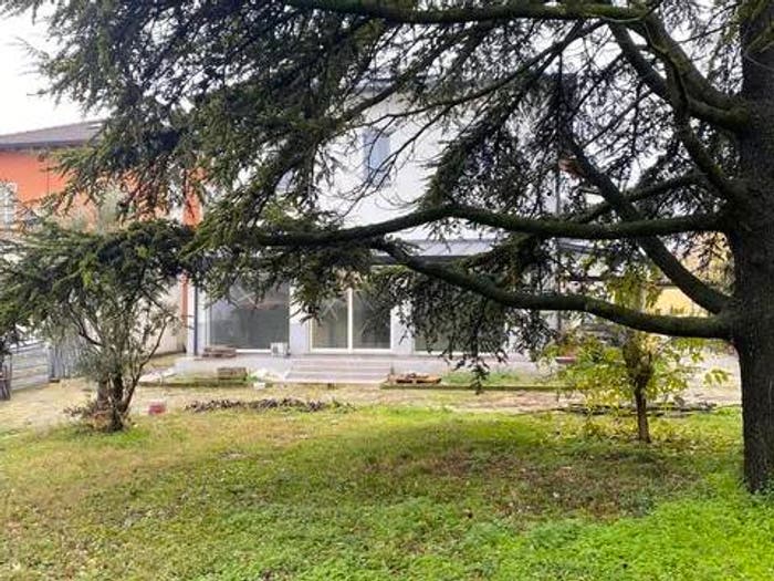 Casa con 6 locali in vendita in Strada Statale Via Emilia, Centro, Pontenure