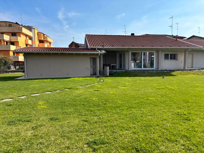 Casa trilocale in vendita in Strada Vicinale Nebbia, Santa Rita, Novara