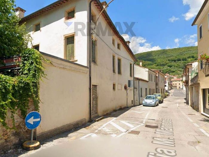Casa con 6 locali in vendita in Barbarano Vicentino, Barbarano Mossano