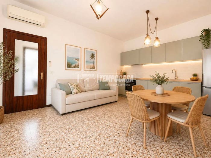 Casa con 5 locali in vendita in Via Monte Baldo, Centro, Peschiera del Garda