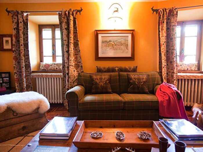 Casa con 6 locali in vendita in Piazza Iolanda, Fiumalbo Dogana, Fiumalbo