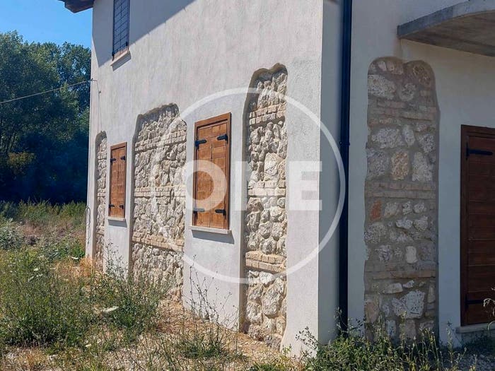 Casa con 6 locali in vendita in Via A Pollaiolo, Borgo Via Nuova, Avezzano