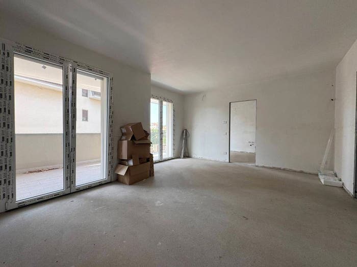Appartamento trilocale in vendita in Via Novara, Abbiategrasso