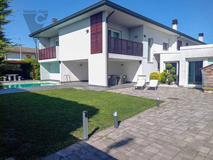 Casa quadrilocale in vendita in Centro, Codevigo