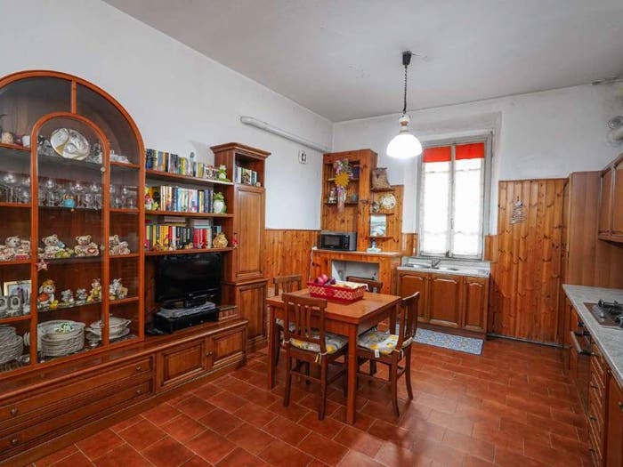 Casa con 6 locali in vendita in via G Marconi, Centro, Alzano Lombardo