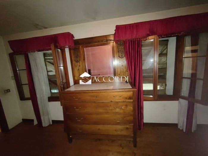 Casa con 6 locali in vendita in Sentiero Degli Ezzelini, Centro, Castello di Godego