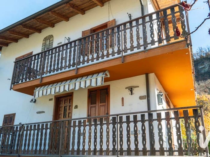 Casa trilocale in vendita in Frazione Montat, Berriaz, Montjovet
