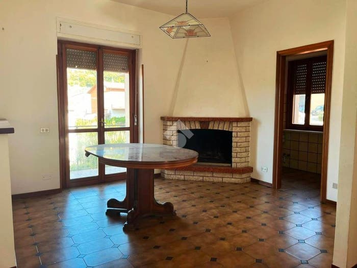 Appartamento con 5 locali in vendita in Via Gian Francesco Perini, Centro, Amelia