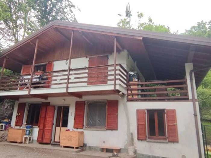Casa trilocale in vendita in Via Valgrande, Centro, Ballabio