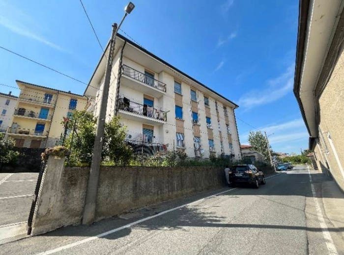 Appartamento quadrilocale in vendita in Strada Sant' Evasio, Centro, Ovada