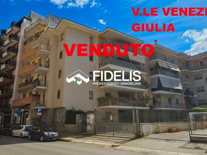 Appartamento quadrilocale in vendita in Viale Venezia Giulia, Centro, Andria