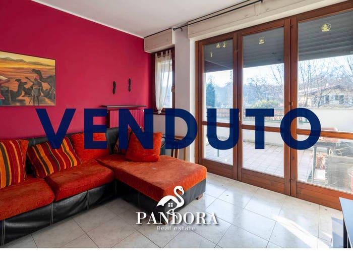 Appartamento quadrilocale in vendita in via diaz, Centro, Brebbia