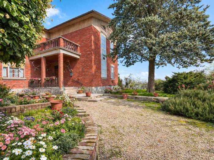 Casa con 6 locali in vendita in Castello, Calvignano