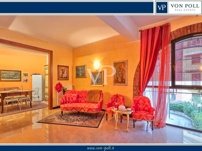 Appartamento con 6 locali in vendita in Piazzale Roma, Garda