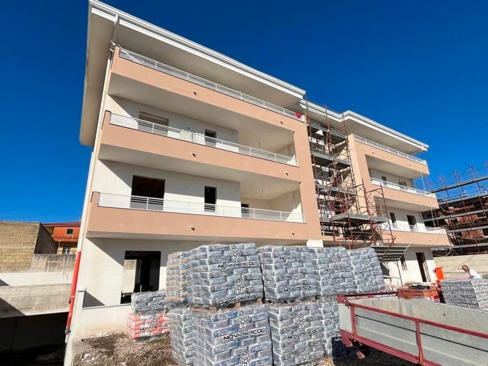 Appartamento quadrilocale in vendita in Via Benedetto Cairoli, Frignano