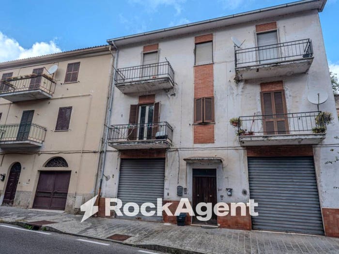Appartamento quadrilocale in vendita in Via Piave C, Gradoli