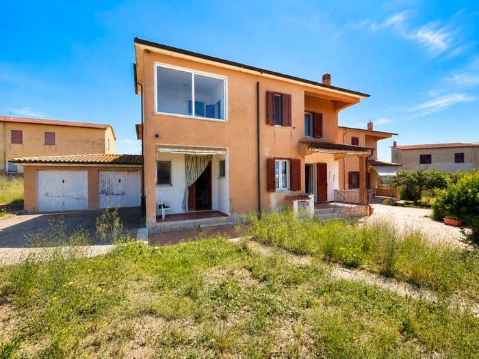 Casa con 6 locali in vendita in Via Enrico Berlinguer, Tula