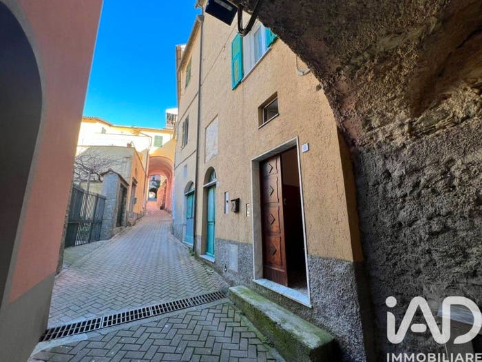 Casa con 6 locali in vendita in Via SAN GIACOMO, Feglino, Orco Feglino