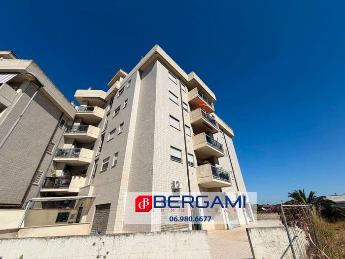 Appartamento con 5 locali in vendita in Via Rinascita, Ponserico Cretarossa, Nettuno