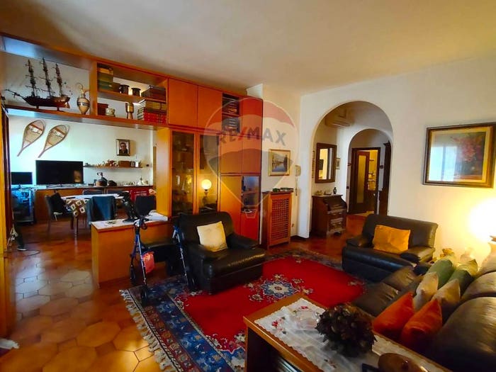 Casa quadrilocale in vendita in Via San Giovannino, San Giovannino Pompieri, Pavia