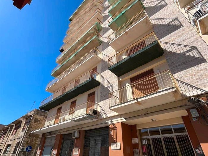 Appartamento con 5 locali in vendita in Via Ugo Lago n, Centro, Noto