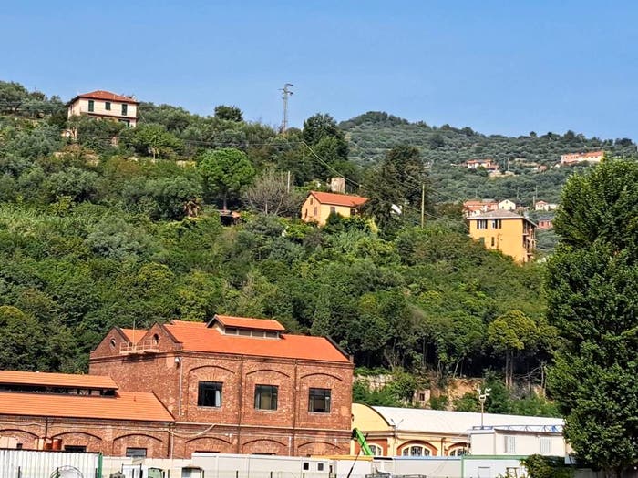 Casa con 6 locali in vendita in Salita della Chiappa, Molassana, Genova
