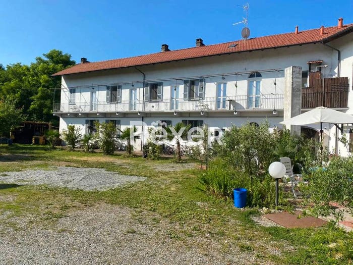 Casa con 6 locali in vendita in Via Giuseppe Verdi, Carpignano Sesia