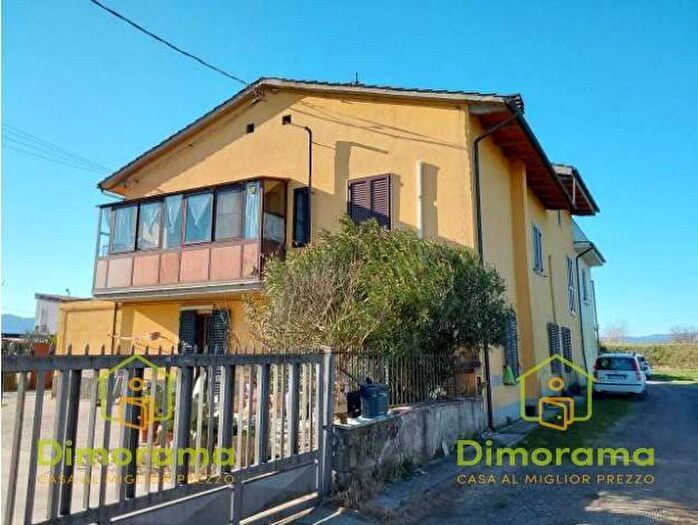 Appartamento trilocale in vendita in Via del Trebbio alla Bardena, Casale, Prato