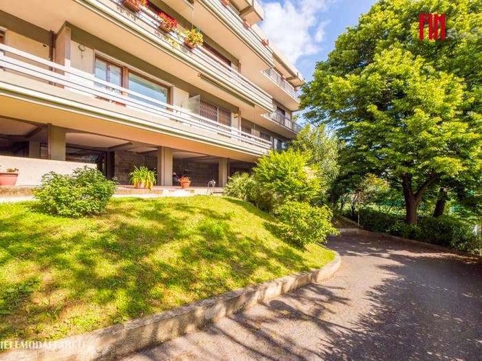 Casa quadrilocale in vendita in Viale Gambaro, Albaro, Genova