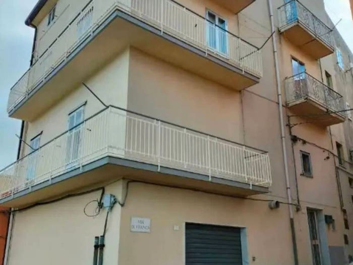 Casa con 6 locali in vendita in Via di Franca, Troina