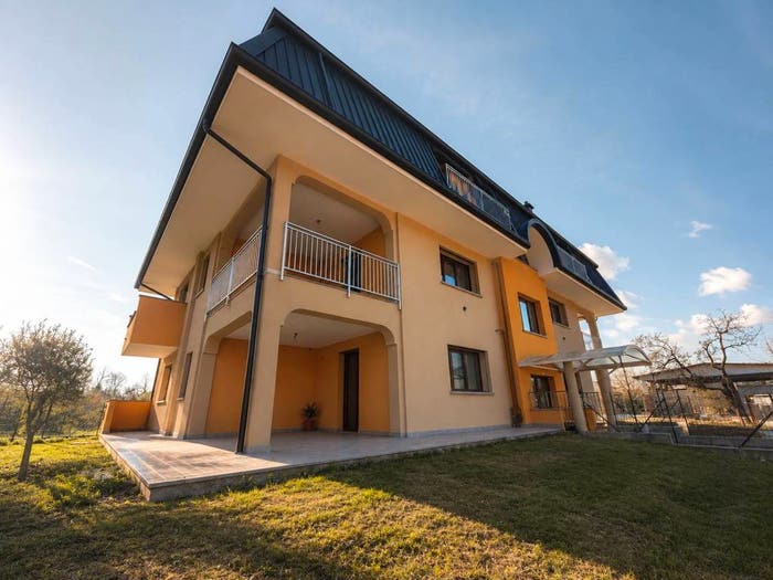 Appartamento trilocale in vendita in Via degli Usignoli, Lonate Ceppino