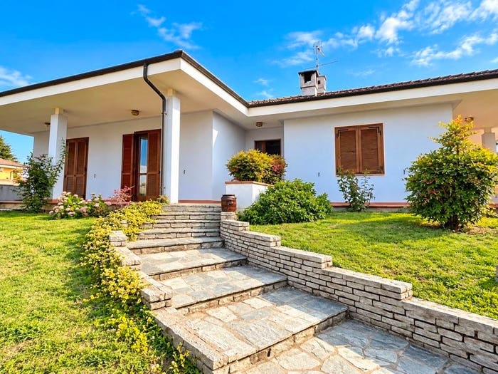 Casa con 5 locali in vendita in Via Barge, Centro, Moretta