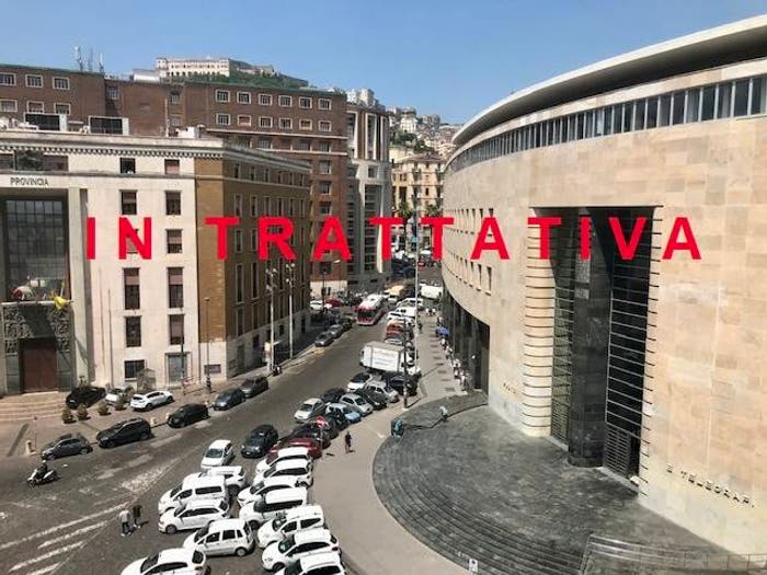 Appartamento con 6 locali in vendita in Piazza Giacomo Matteotti, Centro Storico, Napoli
