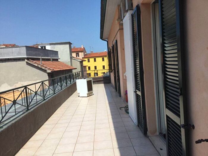 Appartamento con 6 locali in vendita in Corso Stamira, Capodimonte, Ancona
