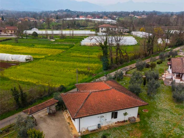 Casa con 6 locali in vendita in Via Padre Silvestro De Santis, Pofi
