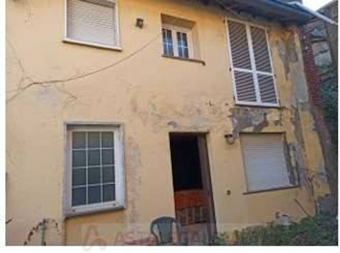 Appartamento trilocale in vendita in Via Giuseppe Velzi, Lurago Marinone