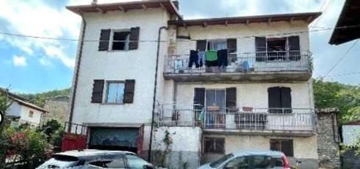 Appartamento con 6 locali in vendita in Via Triglia, Villa Minozzo