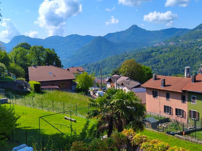 Casa quadrilocale in vendita in Via Pighini, San Fedele Intelvi, Centro Valle Intelvi