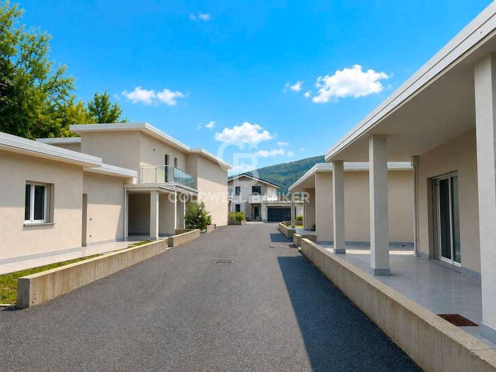 Casa quadrilocale in vendita in Via Manzoni, Centro, Villanuova sul Clisi