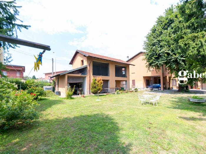 Casa con 6 locali in vendita in Via Colleoni, Robbiate