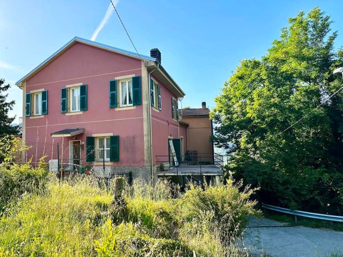 Casa con 6 locali in vendita in Via San Michele, Ne
