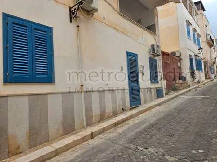 Appartamento trilocale in vendita in Via Carlo Cavasino, Marettimo, Favignana
